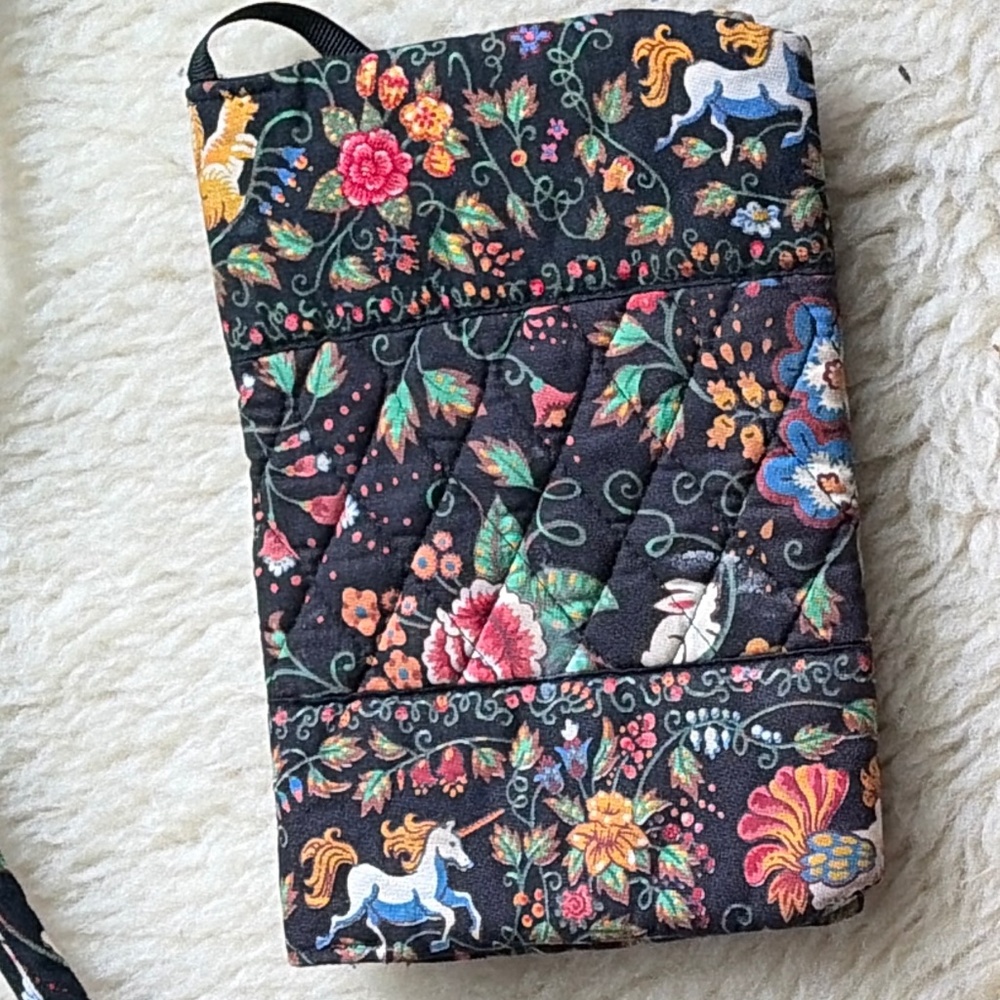 VERA BRADLEY Paperback BOOK COVER - VBD TAVERN ON THE GREEN Flowers Unicorn